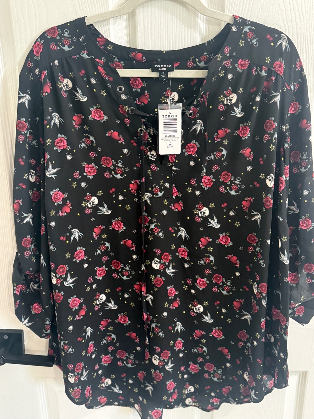 Torrid Harper Skull Rose Tattoo Print Blouse NWT Size 3